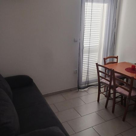 Apartmani Petra Primošten Eksteriør bilde